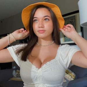 Sofia Gomez TikTok Bio Age Boyfriend Brooklynne Net Worth