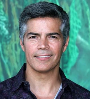 Esai Morales' photo