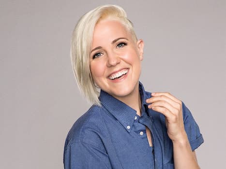 Hannah Hart's photo