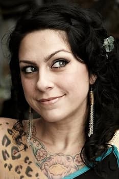 Danielle Colby's photo