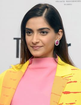 Sonam Kapoor's photo