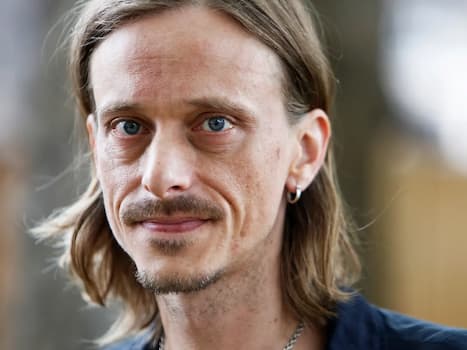 Mackenzie Crook's photo