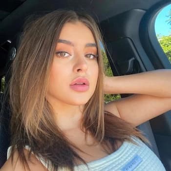 Kalani Hilliker's photo