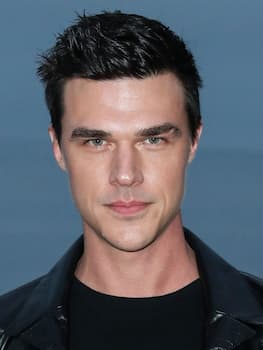 Finn Wittrock Photo