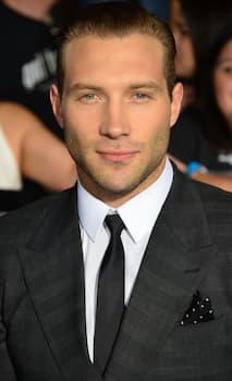 Jai Courtney's photo