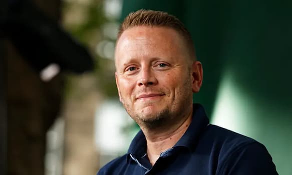 Patrick Ness' photo