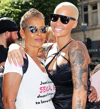 A Photo Of Dorothy Rose And Amber Rose
