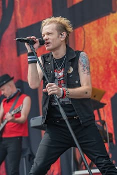 Deryck Whibley's photo