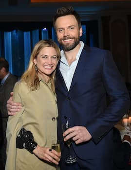 A Photo Of Joel McHale And Sarah Williams